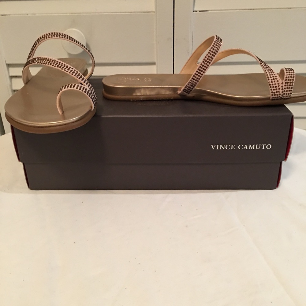 Vince Camuto Crystal embellished toe loop sandal. - Picture 7 of 7